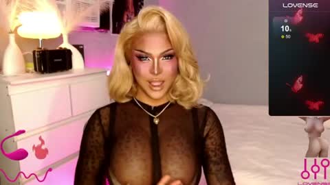 Jade online show from August 8, 2026, 3:03 pm
