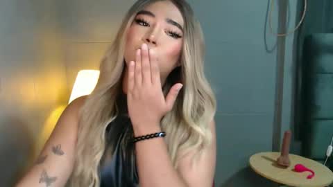 Snapshot of trexie_fucks15 chatting on November 4, 2025, 3:38 am trexie_fucks15 online show from November 4, 2025, 3:38 am