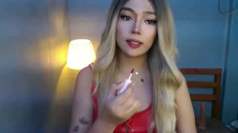 trexie_fucks15 online show from December 19, 2025, 10:28 pm