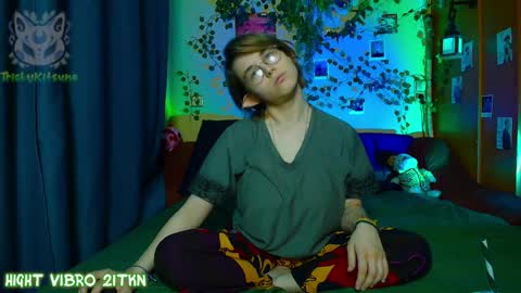 trickykitsune online show from May 11, 2026, 4:04 pm