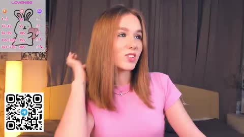 Snapshot of trinahillier chatting on December 3, 2025, 7:34 pm Bubbles online show from December 3, 2025, 7:34 pm