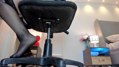 Snapshot of trinitixx chatting on December 30, 2024, 9:19 pm Triny online show from December 30, 2024, 9:19 pm