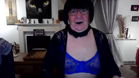 trinity1011 online show from April 6, 2026, 4:10 am