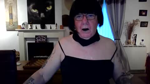 trinity1011 online show from June 4, 2026, 4:51 am