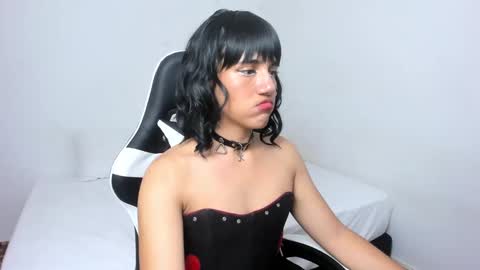 Triny online show from January 22, 2025, 2:24 pm