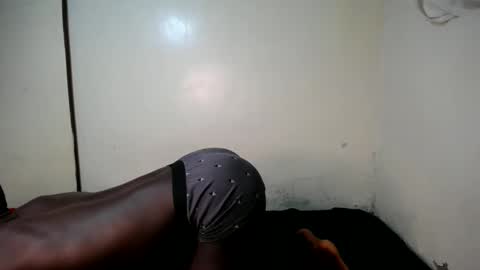 Trisboo5 online show from December 10, 2024, 10:37 pm