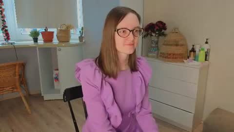 Viola online show from June 10, 2026, 4:34 am