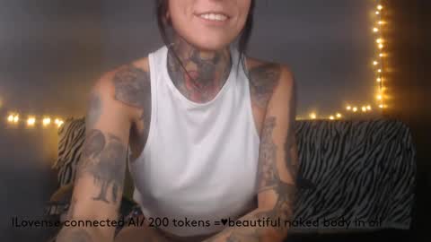 Snapshot of tristan_fantasycam22 chatting on December 19, 2024, 11:25 pm Tristan And Samara online show from December 19, 2024, 11:25 pm