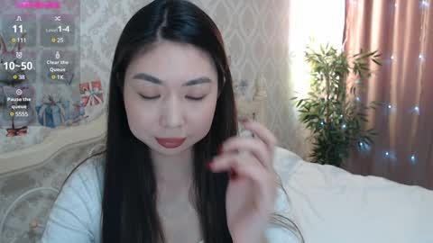 Aya online show from December 12, 2024, 9:40 am