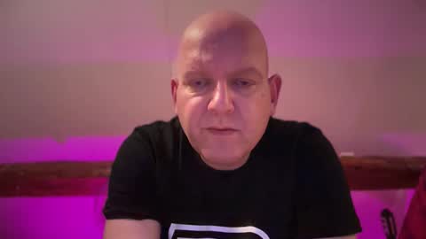 Triton online show from September 28, 2025, 2:06 am