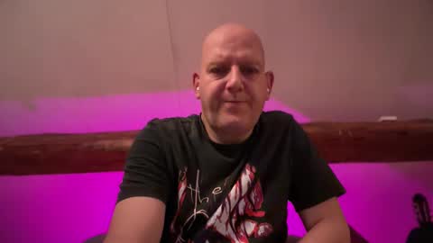 Triton online show from November 30, 2025, 1:09 am