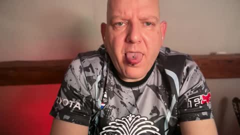 Triton online show from April 8, 2026, 3:23 pm