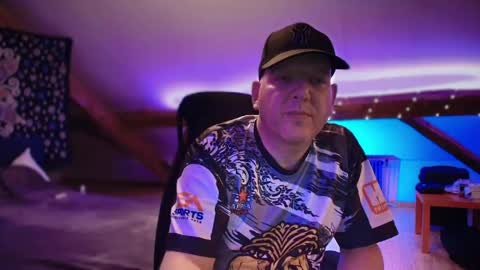 Triton online show from April 28, 2026, 2:27 am