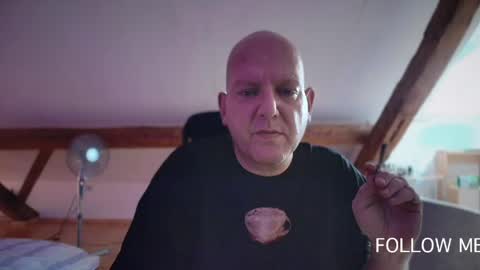 Triton online show from May 3, 2026, 6:52 am