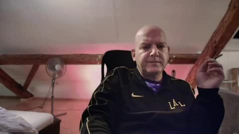 Triton online show from May 5, 2026, 10:29 pm