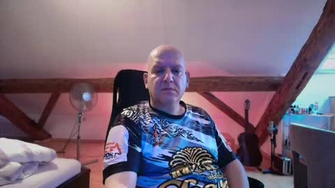 Triton online show from May 9, 2026, 5:29 pm