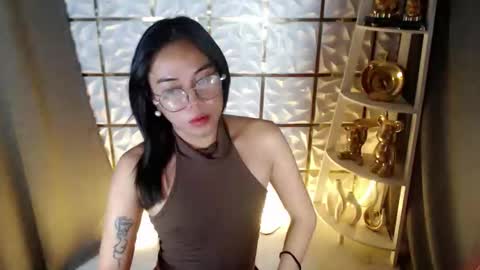 trixie_foxslut online show from May 2, 2026, 3:28 pm