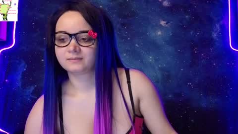 trixiedoescamcam online show from April 28, 2026, 2:27 am