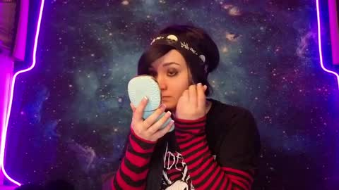 trixiedoescamcam online show from May 12, 2026, 4:26 pm