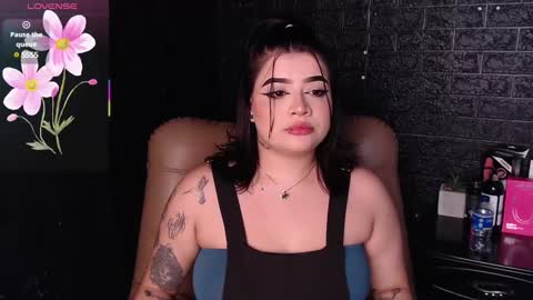 Snapshot of trixxiee_ chatting on February 27, 2025, 6:42 pm trixxiee_ online show from February 27, 2025, 6:42 pm