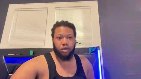 Snapshot of trmdstrong chatting on October 10, 2025, 2:32 am Trmdstrong online show from October 10, 2025, 2:32 am