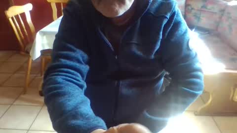 Snapshot of trobelle chatting on April 19, 2026, 10:25 am trobelle online show from April 19, 2026, 10:25 am