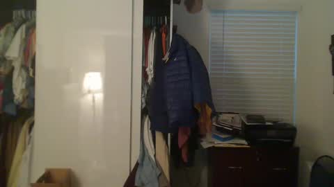 Snapshot of troffer1020 chatting on February 11, 2025, 11:22 pm Troffer online show from February 11, 2025, 11:22 pm