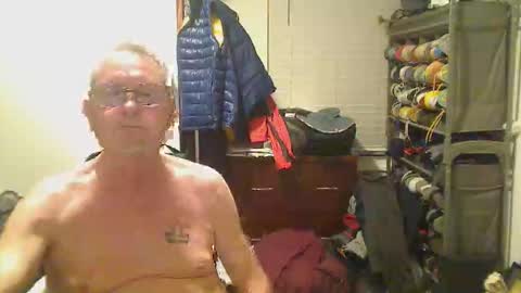 Snapshot of troffer1020 chatting on February 3, 2026, 12:20 am Troffer online show from February 3, 2026, 12:20 am