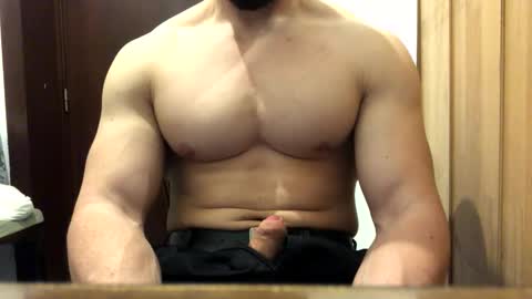 Snapshot of troncq chatting on March 6, 2026, 8:27 pm Troncq online show from March 6, 2026, 8:27 pm