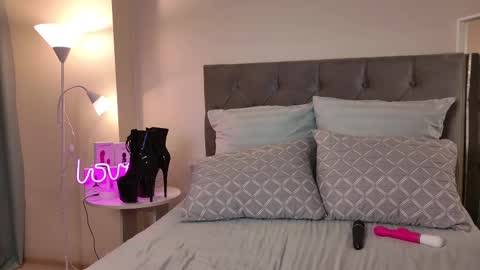 Snapshot of trophy_x_wife chatting on February 12, 2025, 4:12 am Alexandra online show from February 12, 2025, 4:12 am