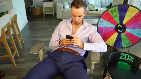 Snapshot of troy_greenxo chatting on May 8, 2026, 9:42 pm Troy Green online show from May 8, 2026, 9:42 pm