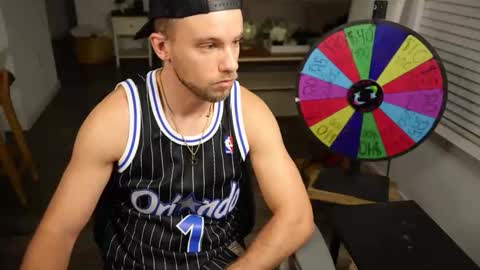 Snapshot of troy_greenxo chatting on May 18, 2026, 4:07 am Troy Green online show from May 18, 2026, 4:07 am