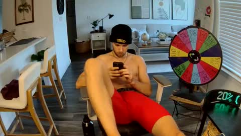Snapshot of troy_greenxo chatting on May 22, 2026, 9:20 pm Troy Green online show from May 22, 2026, 9:20 pm