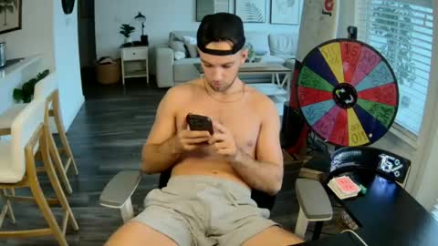 Snapshot of troy_greenxo chatting on June 26, 2026, 10:36 pm Troy Green online show from June 26, 2026, 10:36 pm