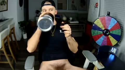 Snapshot of troy_greenxo chatting on July 28, 2026, 2:18 am Troy Green online show from July 28, 2026, 2:18 am