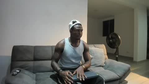 Snapshot of troykhalil chatting on April 24, 2026, 2:36 am Troy Khalil online show from April 24, 2026, 2:36 am