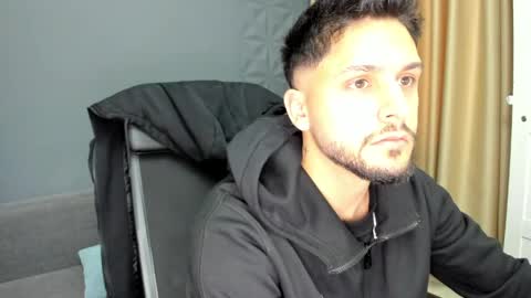 TroyWade online show from June 1, 2026, 4:14 am