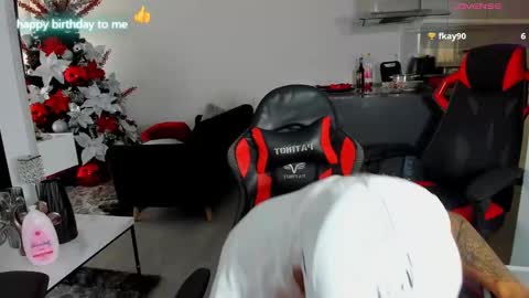 Snapshot of troywesly_ chatting on December 18, 2024, 8:47 pm Troy wesly online show from December 18, 2024, 8:47 pm