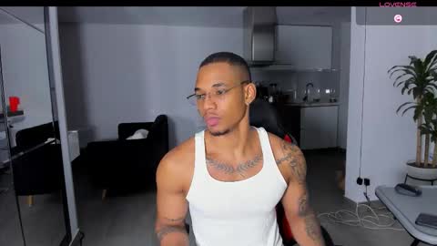 Snapshot of troywesly_ chatting on September 26, 2025, 1:31 am Troy wesly online show from September 26, 2025, 1:31 am