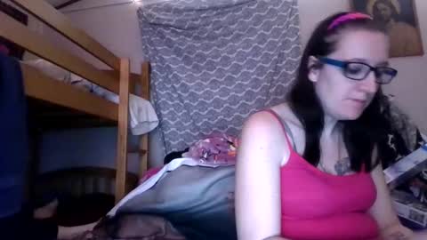 Snapshot of truckerswifetobe chatting on December 10, 2024, 4:24 am TruckersWifeToBe online show from December 10, 2024, 4:24 am