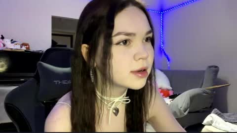 Esmi online show from April 27, 2026, 12:36 pm