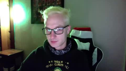 Snapshot of trystoph chatting on December 19, 2024, 8:02 am Treistoph online show from December 19, 2024, 8:02 am