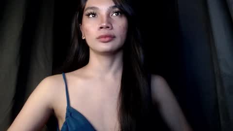 ts_athisa online show from November 10, 2025, 1:54 pm