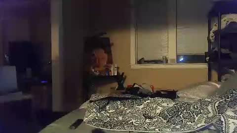 Amber White online show from November 7, 2025, 8:58 am