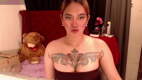 Snapshot of tsasianseductivehot chatting on April 14, 2026, 3:12 am YourBella online show from April 14, 2026, 3:12 am
