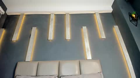  C H L O E online show from March 7, 2026, 8:39 pm