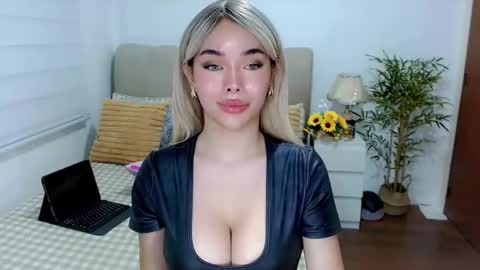 Snapshot of tspearlofasia chatting on October 31, 2025, 5:41 am Graciella online show from October 31, 2025, 5:41 am