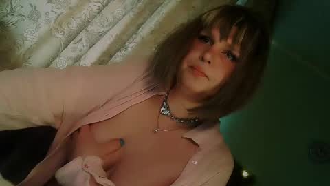 Snapshot of tspostophere chatting on June 18, 2026, 10:52 am Annika online show from June 18, 2026, 10:52 am