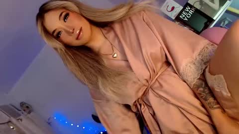 Snapshot of tssluttycutie chatting on February 7, 2025, 5:52 am MARIA online show from February 7, 2025, 5:52 am