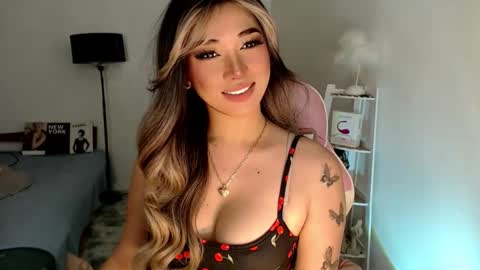 Snapshot of tssluttycutie chatting on November 2, 2025, 10:45 pm MARIA online show from November 2, 2025, 10:45 pm